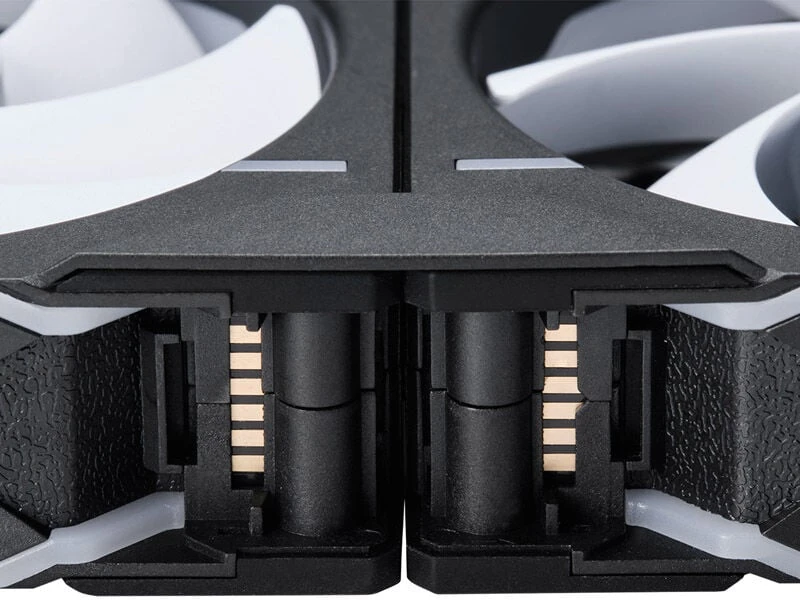 PHANTEKS D30 PWM Reverse Airflow D-RGB - 120mm, juoda