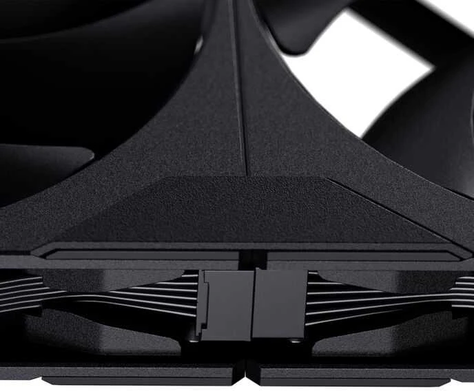 Phanteks M25 ventiliatorių sujungimo detalė