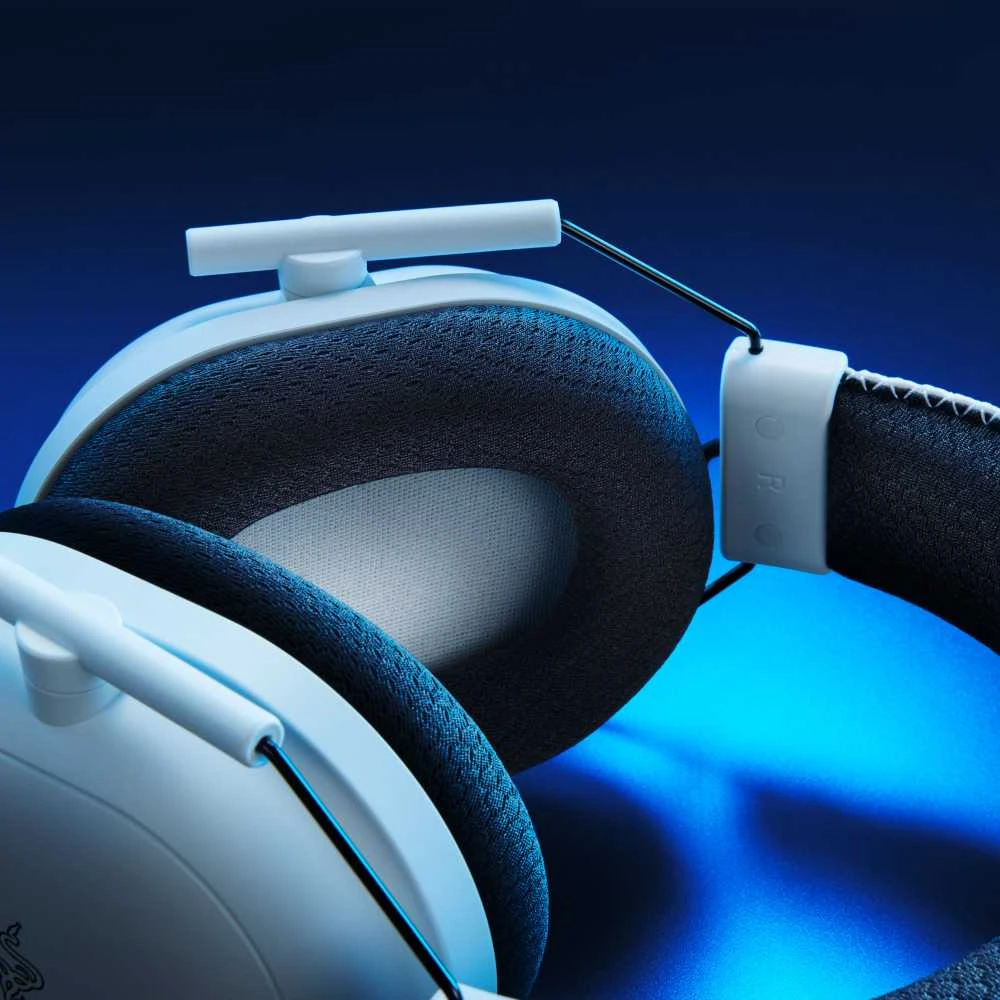 Ausinės RazerBlackShark V2 Pro skirta PlayStation | Belaidės | Over-Ear | Mikrofonas | Noise canceling | Baltos