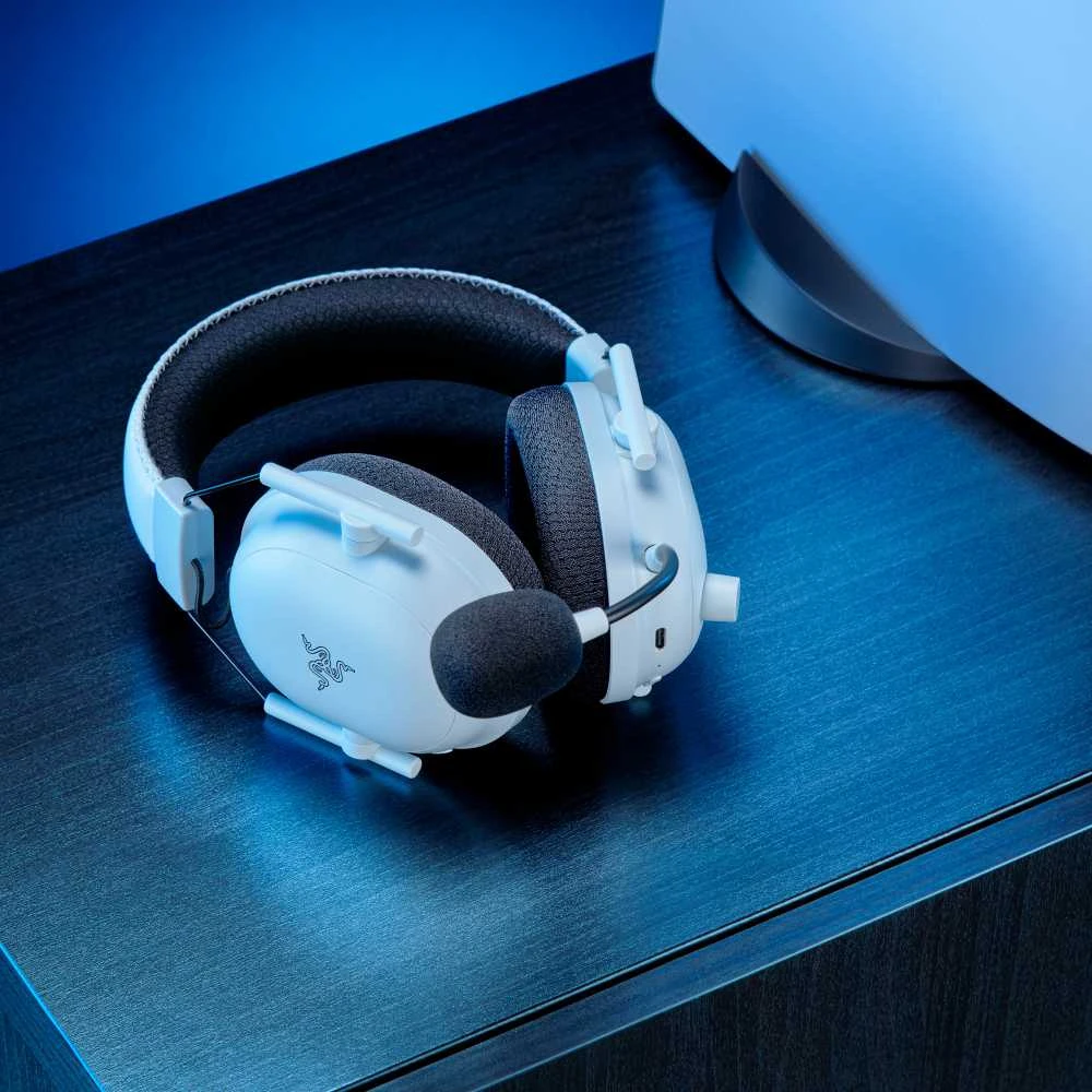 Razer BlackShark V2 Pro baltos belaidės žaidimų ausinės