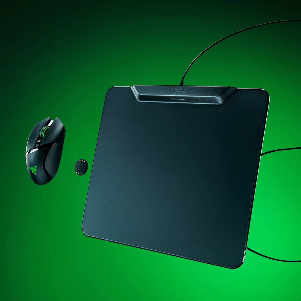 Razer | Wireless Charging Pelės kilimėlis žaidimams and Puck, Hard Edition | HyperFlux V2 Wireless Charging System | Pelės kilimėlis žaidimams | 360 x 311 mm | Juodas