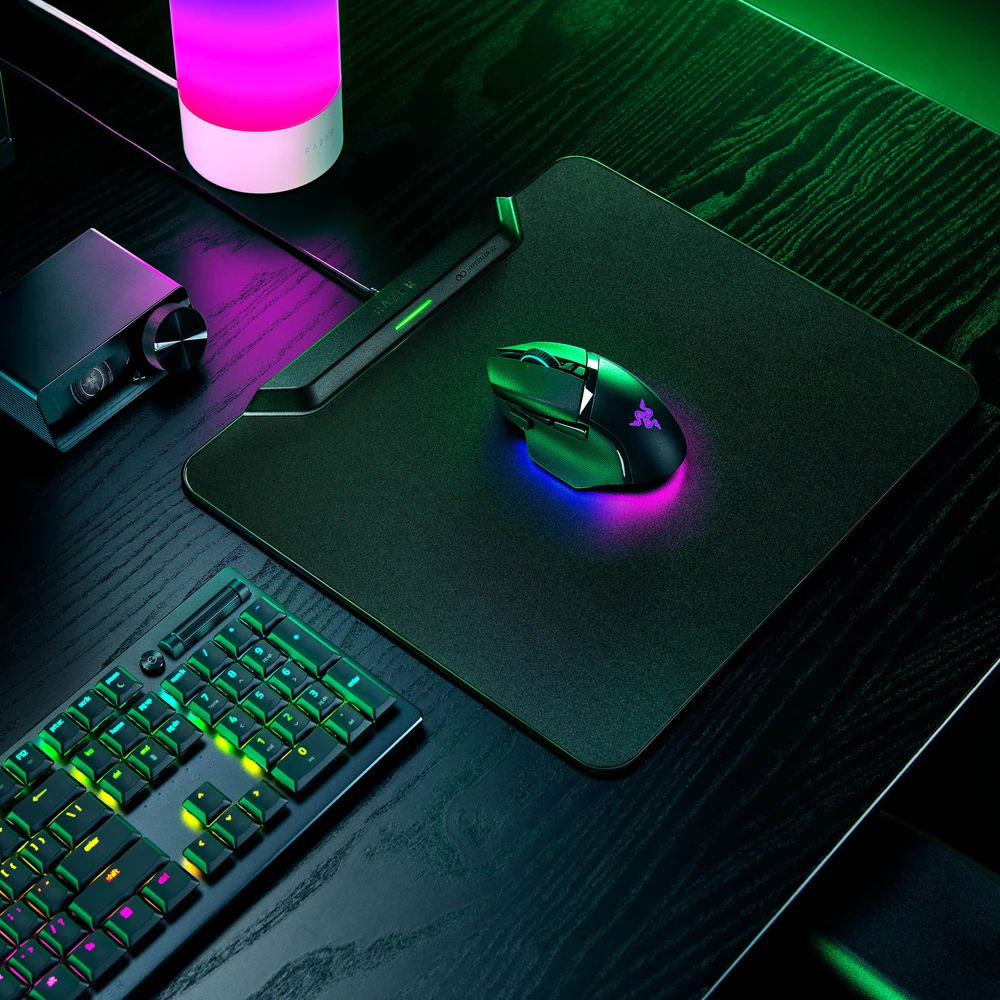 Razer | Wireless Charging Pelės kilimėlis žaidimams and Puck, Hard Edition | HyperFlux V2 Wireless Charging System | Pelės kilimėlis žaidimams | 360 x 311 mm | Juodas