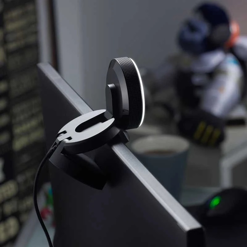 Internetinė kamera Razer Kiyo - Streaming Camera with Ring Lighting (USB Webcam, HD Video 720p, 60 FPS, Compatible with Open Broadcaster Software, Xsplit, Autofocus, Camera Clip, Tripod Connection) Juodas