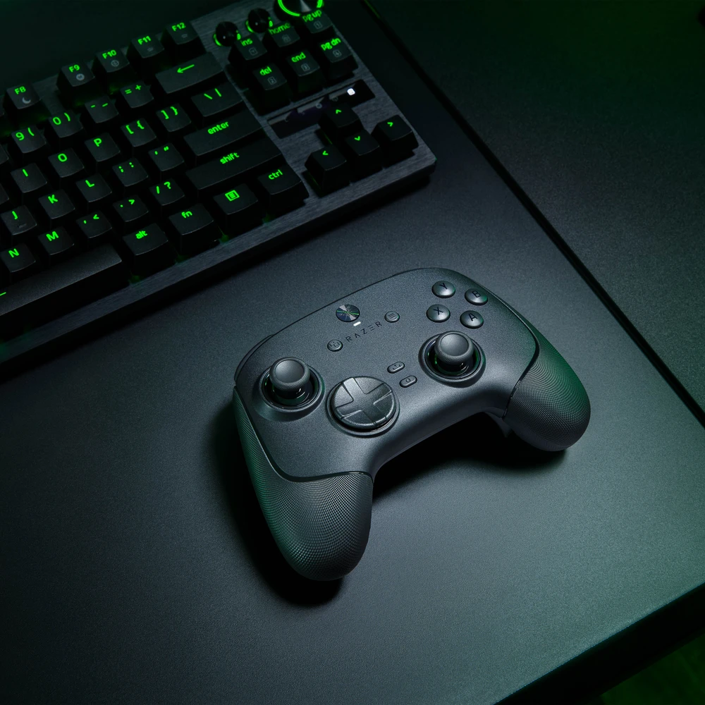 Razer „Wolverine V3 Pro 8K“ kompiuteris