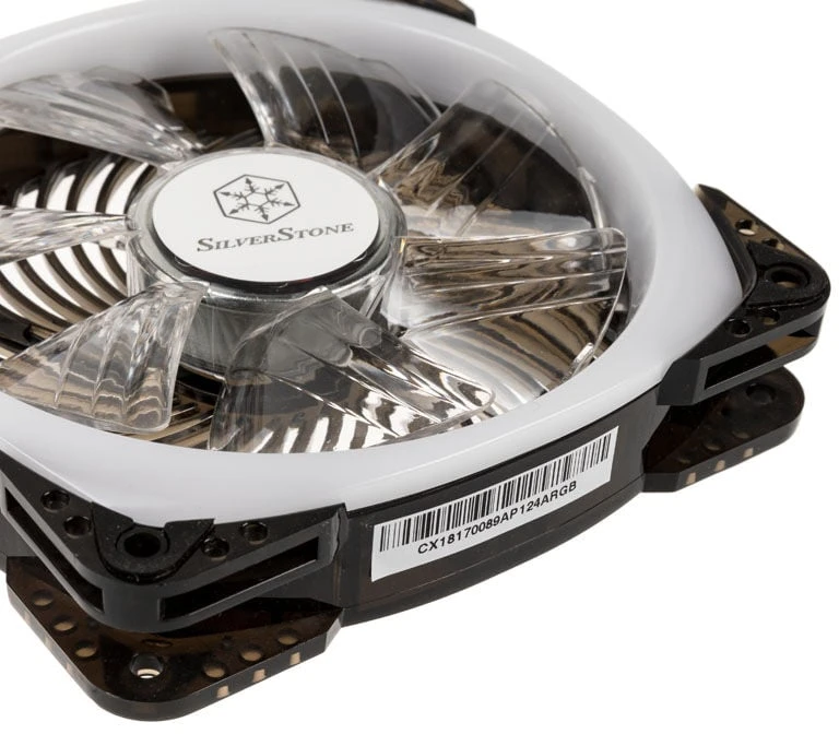Silverstone Air Penetrator kompiuterio korpuso aušinimas