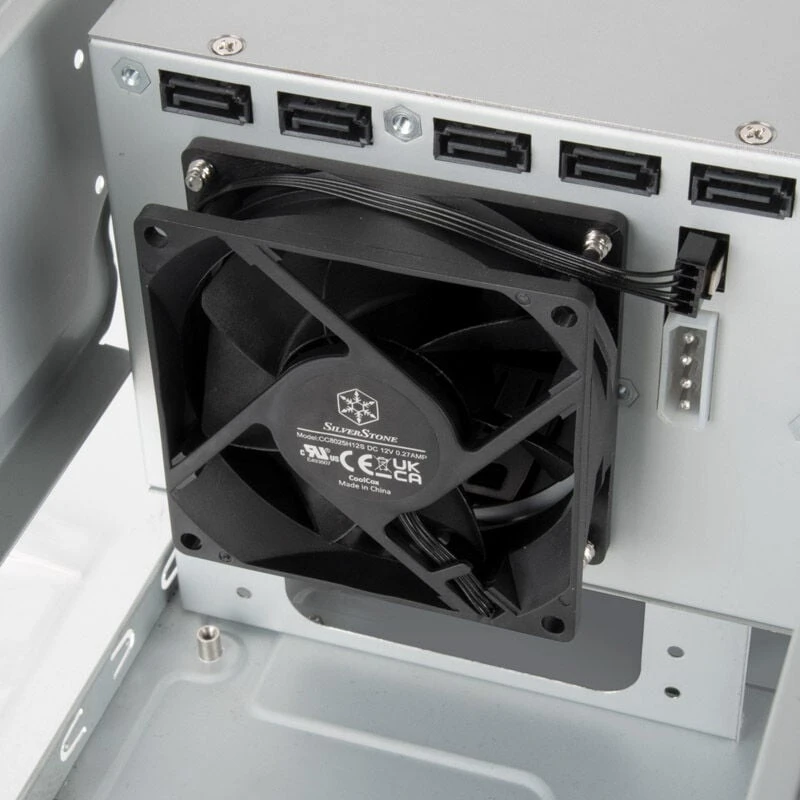 „SilverStone SST–CS351B SAS–12G–/SATA–6G“ jungtis NAS