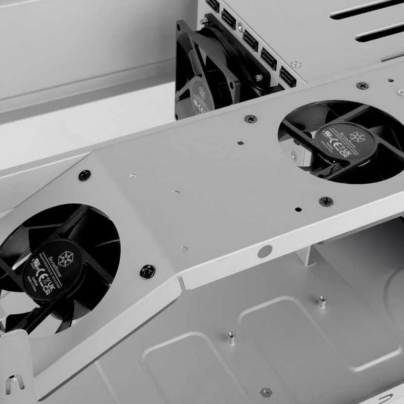 „SilverStone SST–CS351B SAS–12G–/SATA–6G“ jungtis NAS