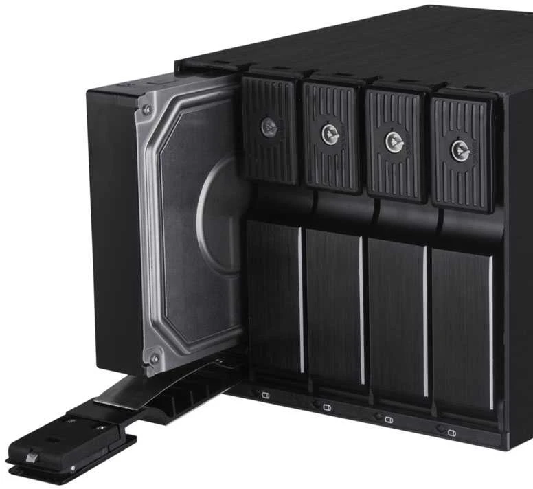 Silverstone FS305-12G, change frame (juodas)