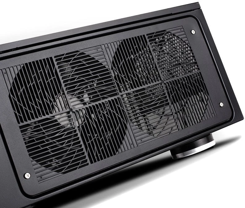 „SilverStone SST–GD07B–C“ – „Grandia Airflow“ stacionarus kompiuteris, USB–C – juodas