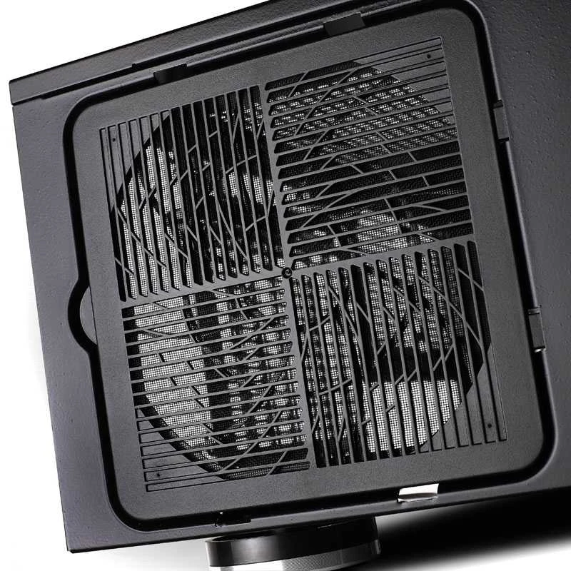 „SilverStone SST–GD07B–C“ – „Grandia Airflow“ stacionarus kompiuteris, USB–C – juodas