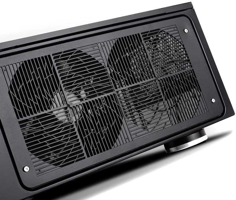 „SilverStone SST–GD07B–C“ – „Grandia Airflow“ stacionarus kompiuteris, USB–C – juodas