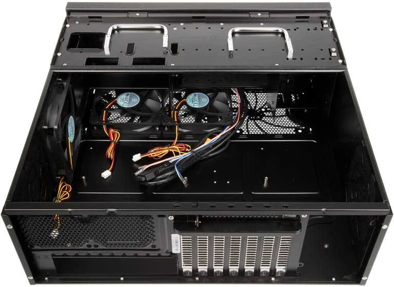 SilverStone SST–GD07B USB 3.0 Grandia Desktop – juoda