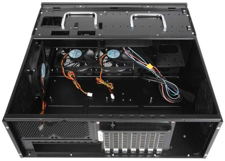 SilverStone SST–GD08B USB 3.0 Grandia Desktop – juoda