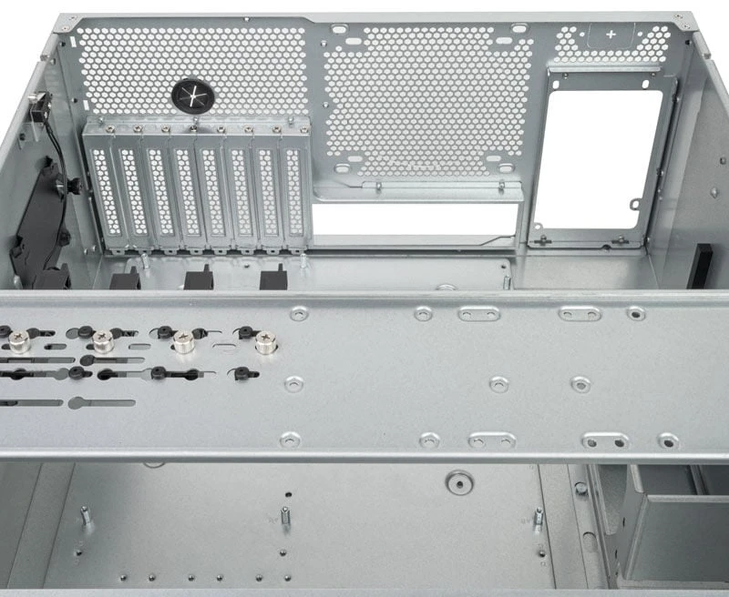 Silverstone SST–RM52 Server