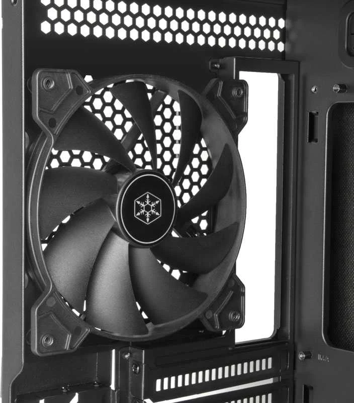 „SilverStone SST–SEQ1B SETA Q1 Midi–Tower“ – juoda