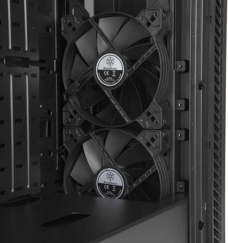 „SilverStone SST–SEQ1B SETA Q1 Midi–Tower“ – juoda