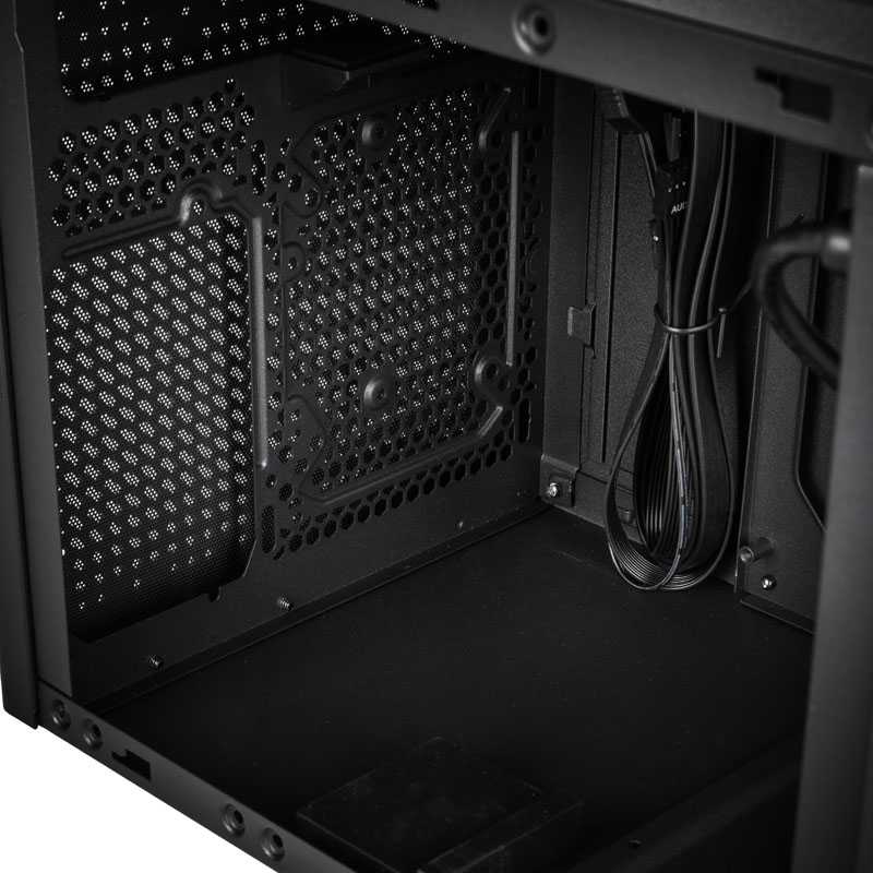 „SilverStone SST–SG16B Mini–ITX“ korpusas – juodas