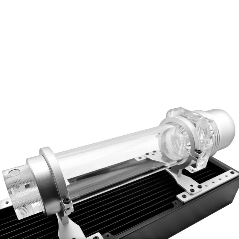 Singularity Computers 200mm rezervuaras su sidabriniais laikikliais