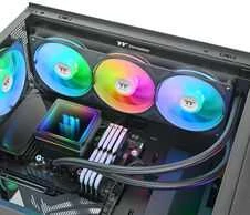 Thermaltake TH360 V3 ARGB su šviečiančiais ventiliatoriais