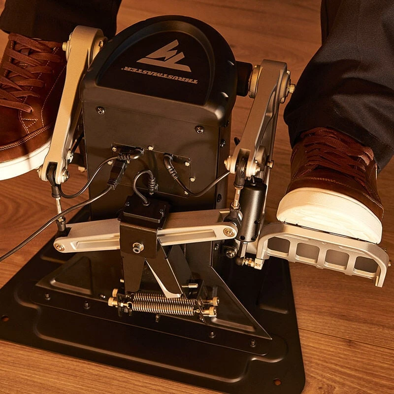 Thrustmaster | TPR švytuoklinis vairas