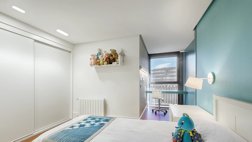 10,5W įleidžiamas šviestuvas OLYMPIA, matinės baltos sp., 3000K, 101°, DALI, IP54, su maitinimo šaltiniu