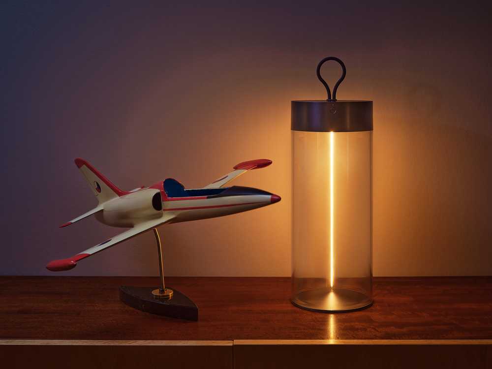 Ledvance 1,2W LED įkraunamas pastatomas šviestuvas, tamsiai pilkas, 2700K, dimeriuojamas