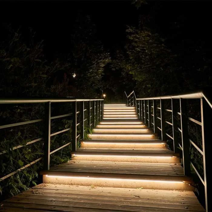 V-tac 1,2W/m LED juosta, 4000K, IP67, 5m, su saulės baterija, nuotolinio valdymo pulteliu ir montavimo priedais