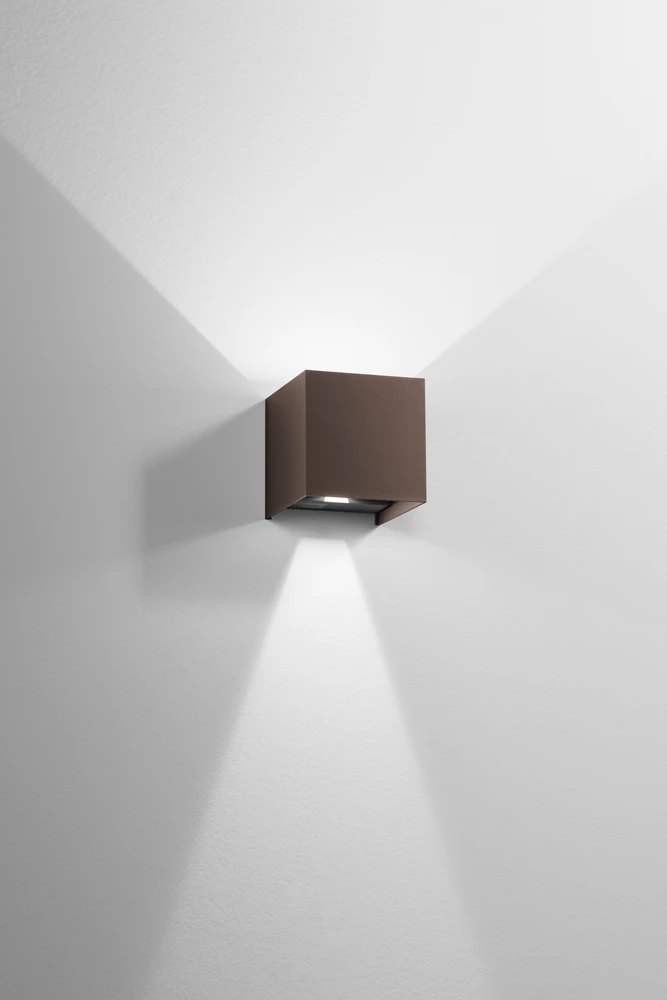 Sieninis šviestuvas 2x5W LED sieninis fasado šviestuvas ALFA, bronzos sp., CCT, IP54
