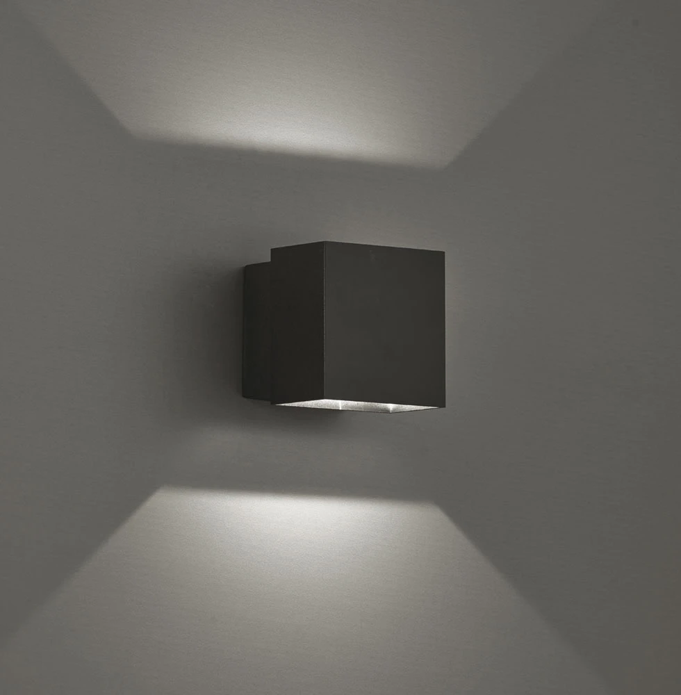6W LED sieninis šviestuvas QUADRO, juodas, 3100K, pasukamas, šviečia į viršų ir į apačią, 4226300