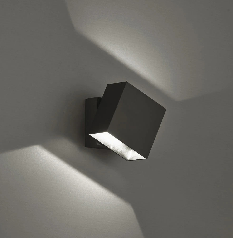 6W LED sieninis šviestuvas QUADRO, juodas, 3100K, pasukamas, šviečia į viršų ir į apačią, 4226300