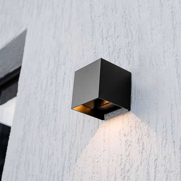 Sieninis šviestuvas V-tac 9W LED sieninis fasado šviestuvas su saulės baterija ir judesio davikliu, juodas, 3000/4000/5000K