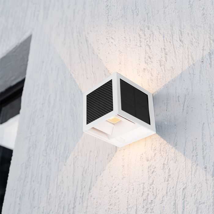 Sieninis šviestuvas 9W LED sieninis įkraunamas šviestuvas su saulės baterija ir judesio davikliu, baltas, 3000/4000/6000K, IP65