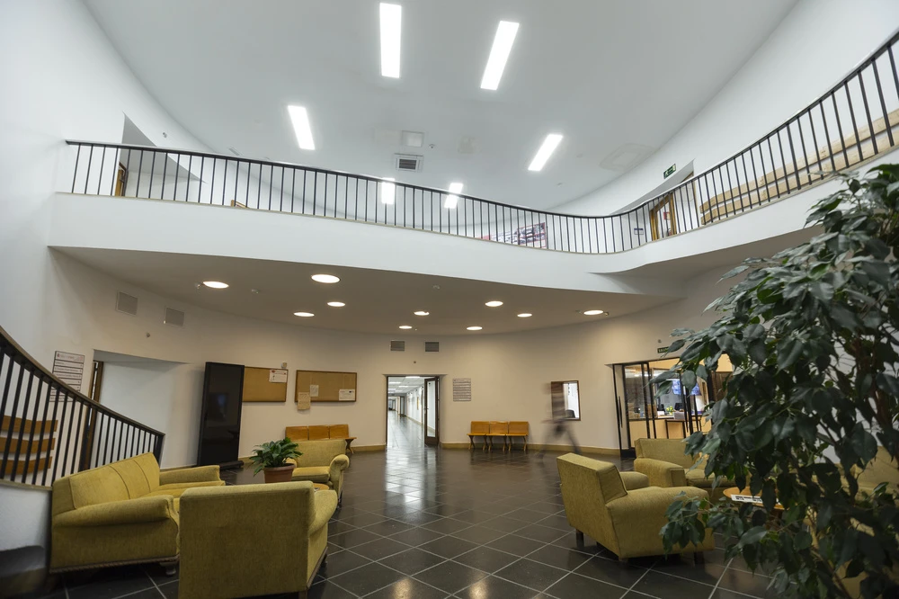 Ledvance Įleidžiama panelė SLIM, apvali 210 18 W 3000 K WT