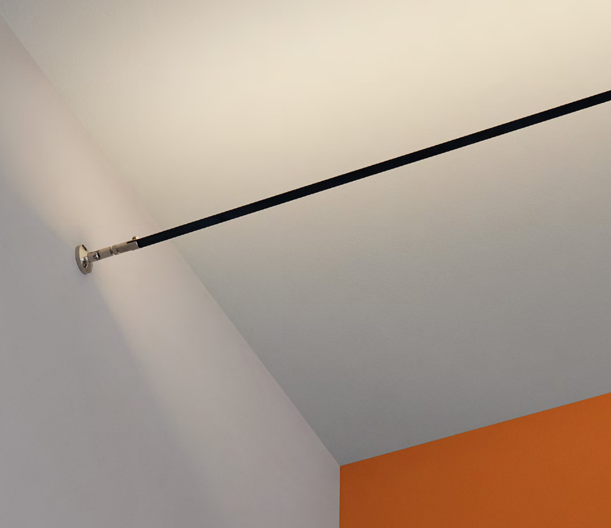 Pakabinamas šviestuvas 11W/m LED linijinis šviestuvas ELEGANCE, juodas, 3000K, 5m, IP60