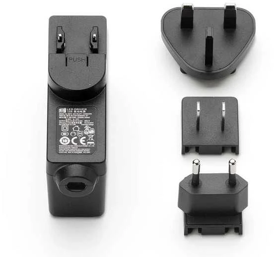 Pakabinamas šviestuvas Šviestuvo maitinimo šaltinis - adapteris, 24V, juodas