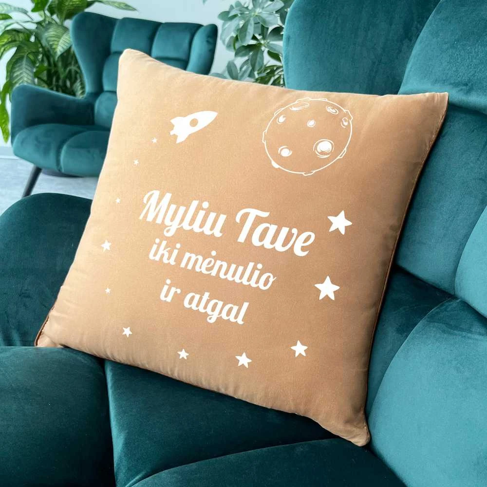 Dekoratyvinė pagalvėlė "Iki mėnulio ir atgal"