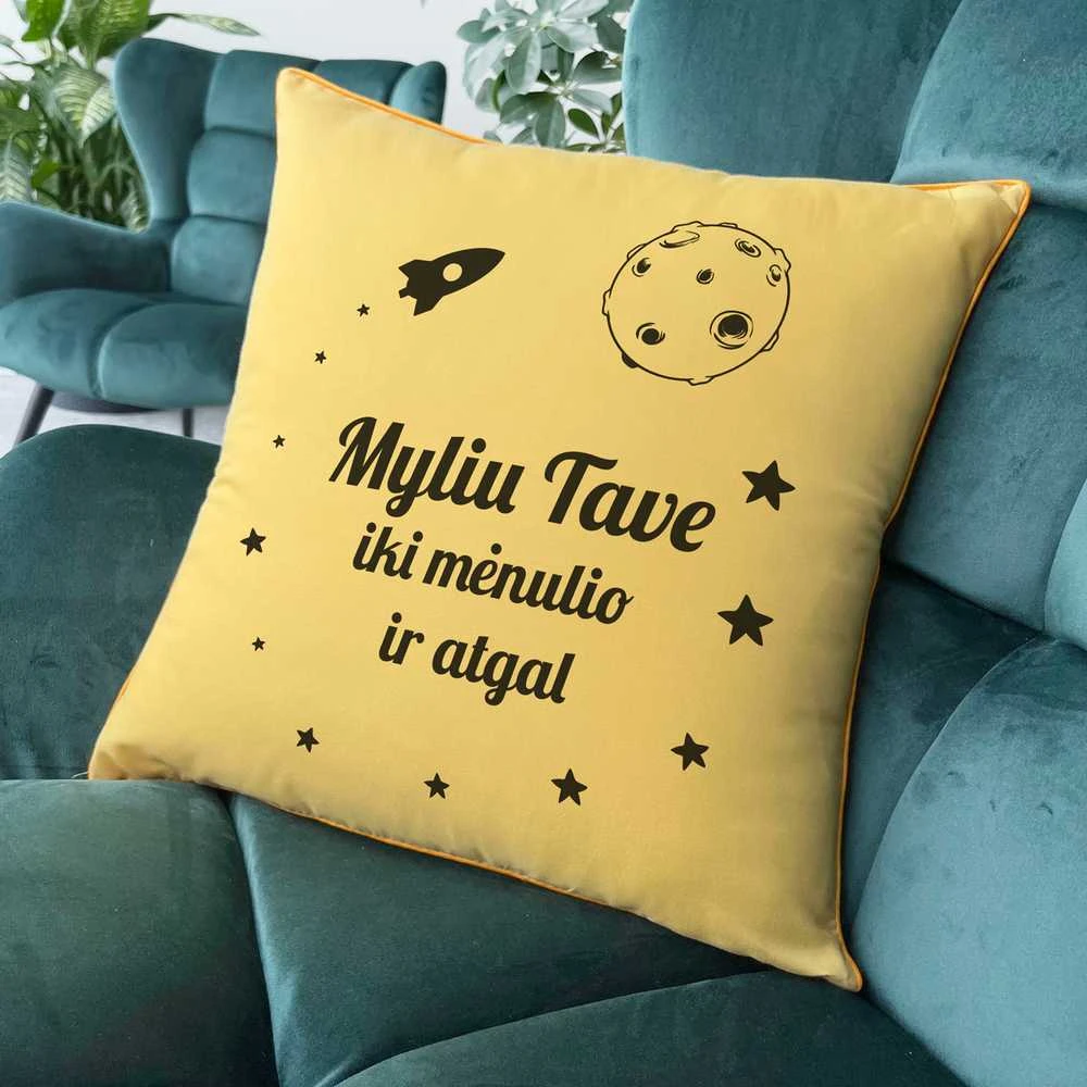 Dekoratyvinė pagalvėlė "Iki mėnulio ir atgal"