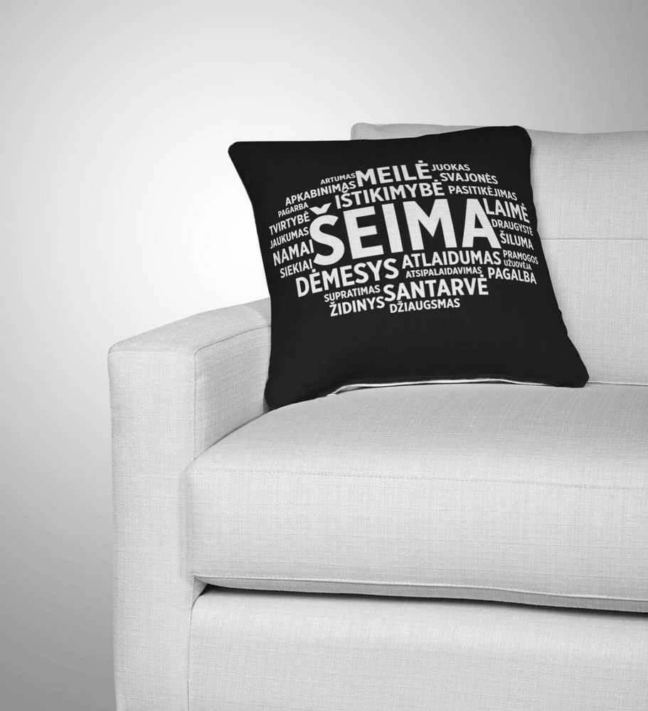Dekoratyvinė pagalvėlė "Šeima"