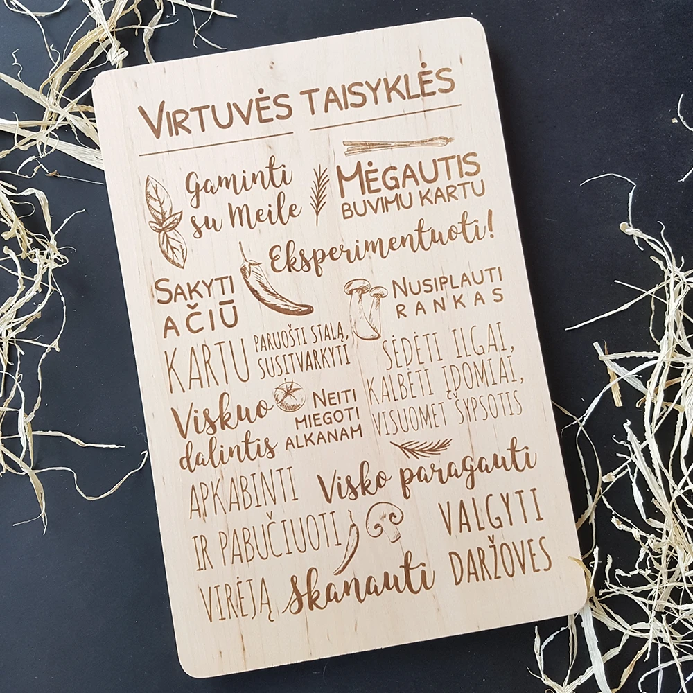 Graviruota medinė pjaustymo lentelė "Virtuvės taisyklės"