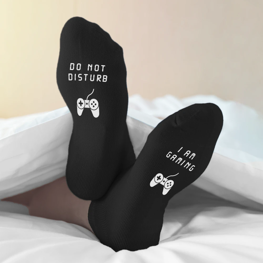 Kojinės su spauda ant padų "I am gaming, do not disturb"