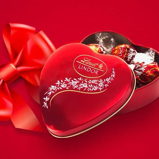"LINDT LINDOR" širdelė, 62g