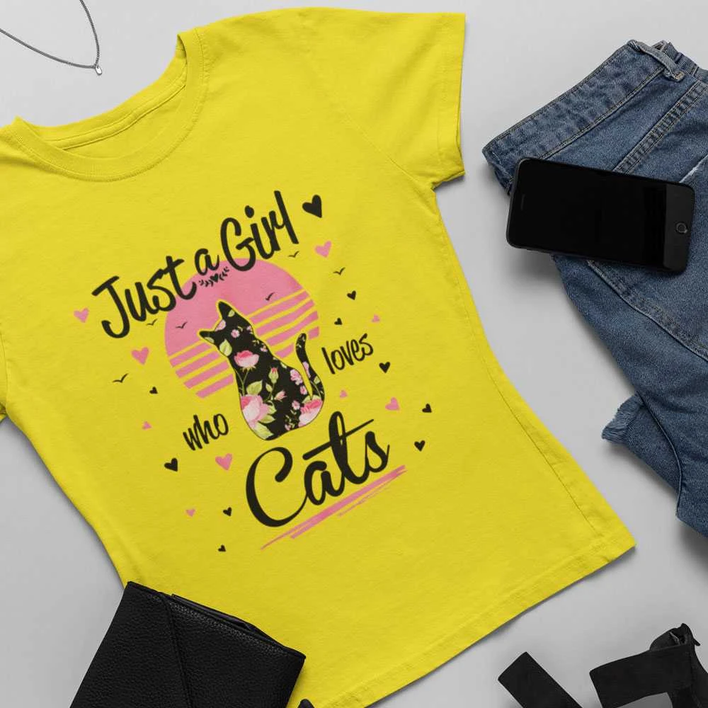Moteriški marškinėliai "Just a girl who loves cats"