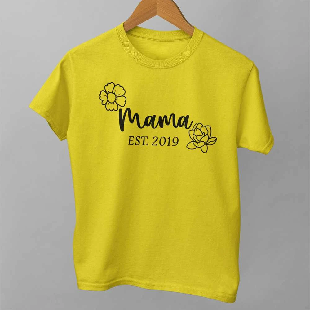 Moteriški marškinėliai "Mama nuo" su Jūsų pasirinktais metais