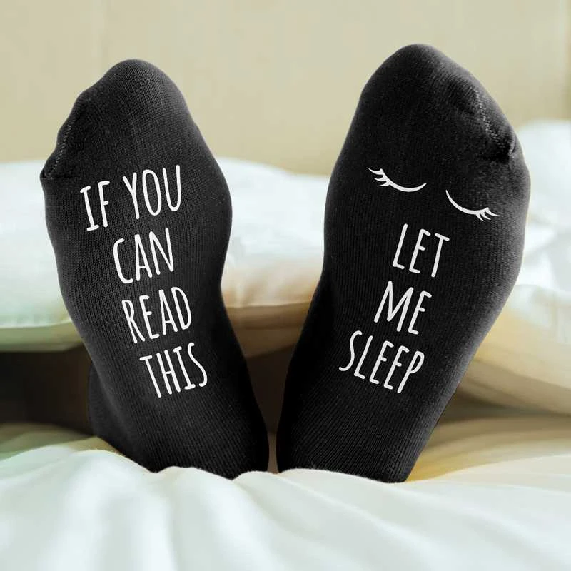 Moteriškos kojinės su spauda ant padų "Let me sleep"