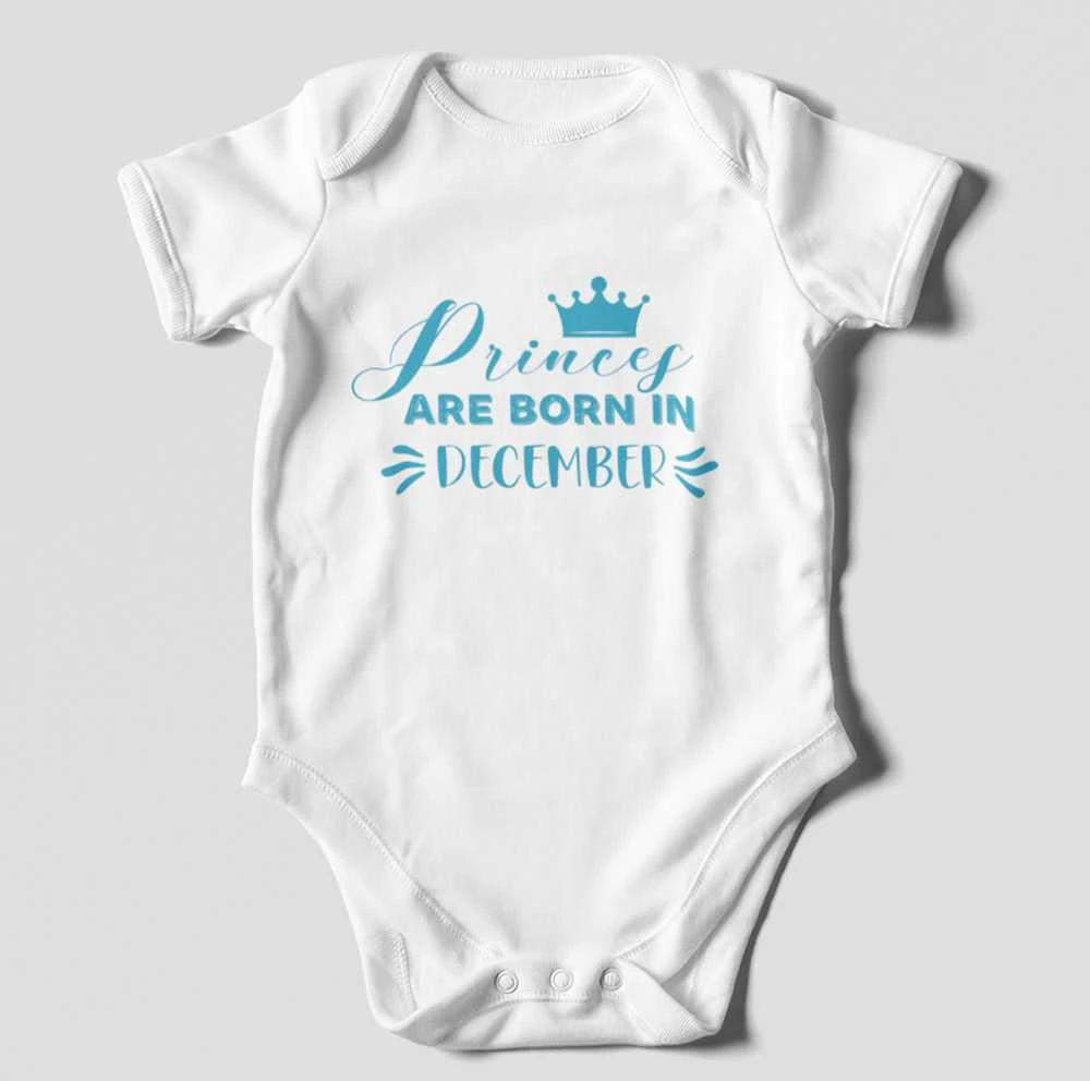 Smėlinukas "Princes are born in" su keičiamu mėnesiu