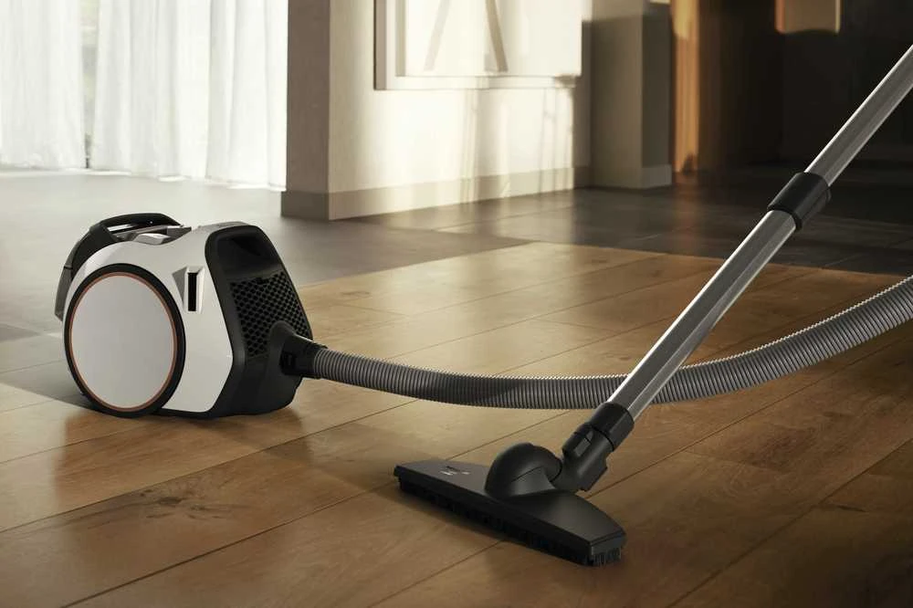 Miele Boost CX1 Parquet PowerLine cikloninis dulkių siurblys su Twister antgaliu