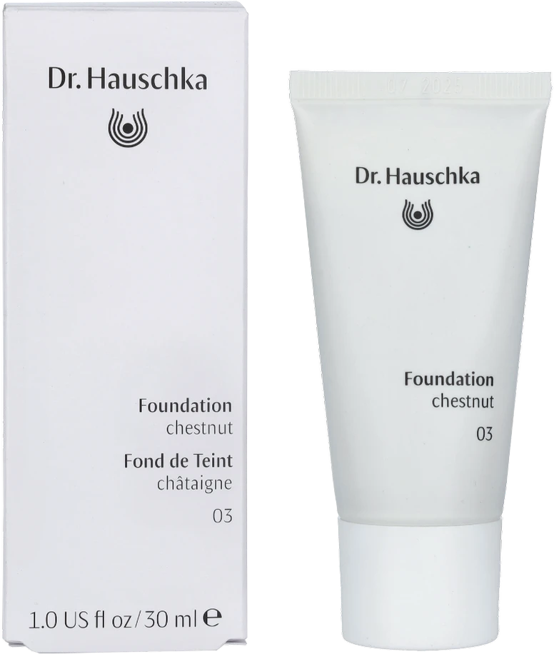 "Dr. Hauschka Foundation" makiažo pagrindas 03 Kaštonas 30ml