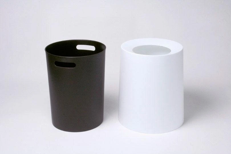 Japoniška šiukšlių dėžė Ideaco Tubelor Homme, 11.4L, juoda (matinė)