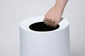 Japoniška šiukšlių dėžė Ideaco Tubelor Homme, 11.4L, juoda (matinė)