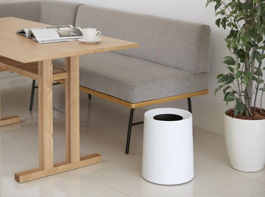 Japoniška šiukšlių dėžė Ideaco Tubelor Homme, 11.4L, juoda (matinė)